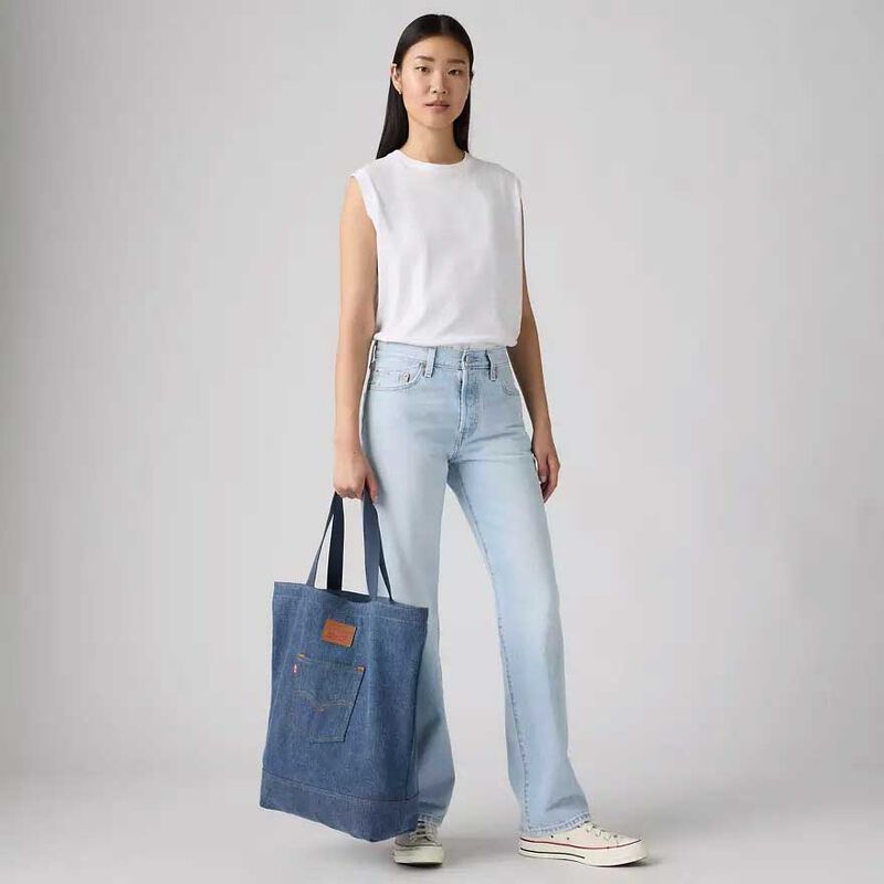 Levi's The Levi's Back Pocket Tote image number 1